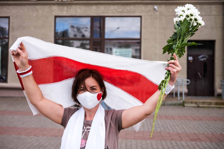 СИЛА ЦВЕТОВ: Женщины — заключенные в Беларуси